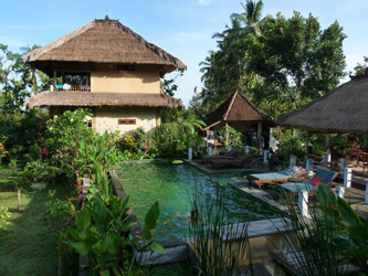 Villa Manuk Batu and spring water swimming pool